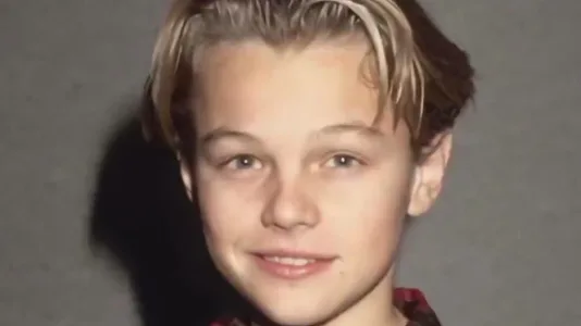 40 秒 AI 带你领略莱昂纳多演艺生涯的时光之旅