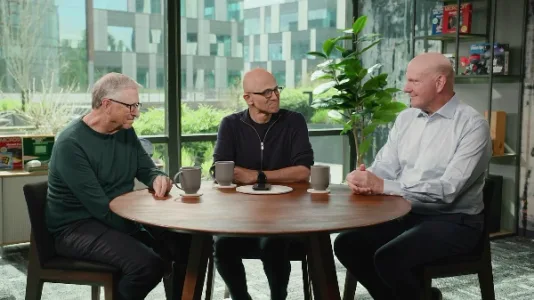 微软 50 岁：三代掌门人与 AI 的对谈启示录